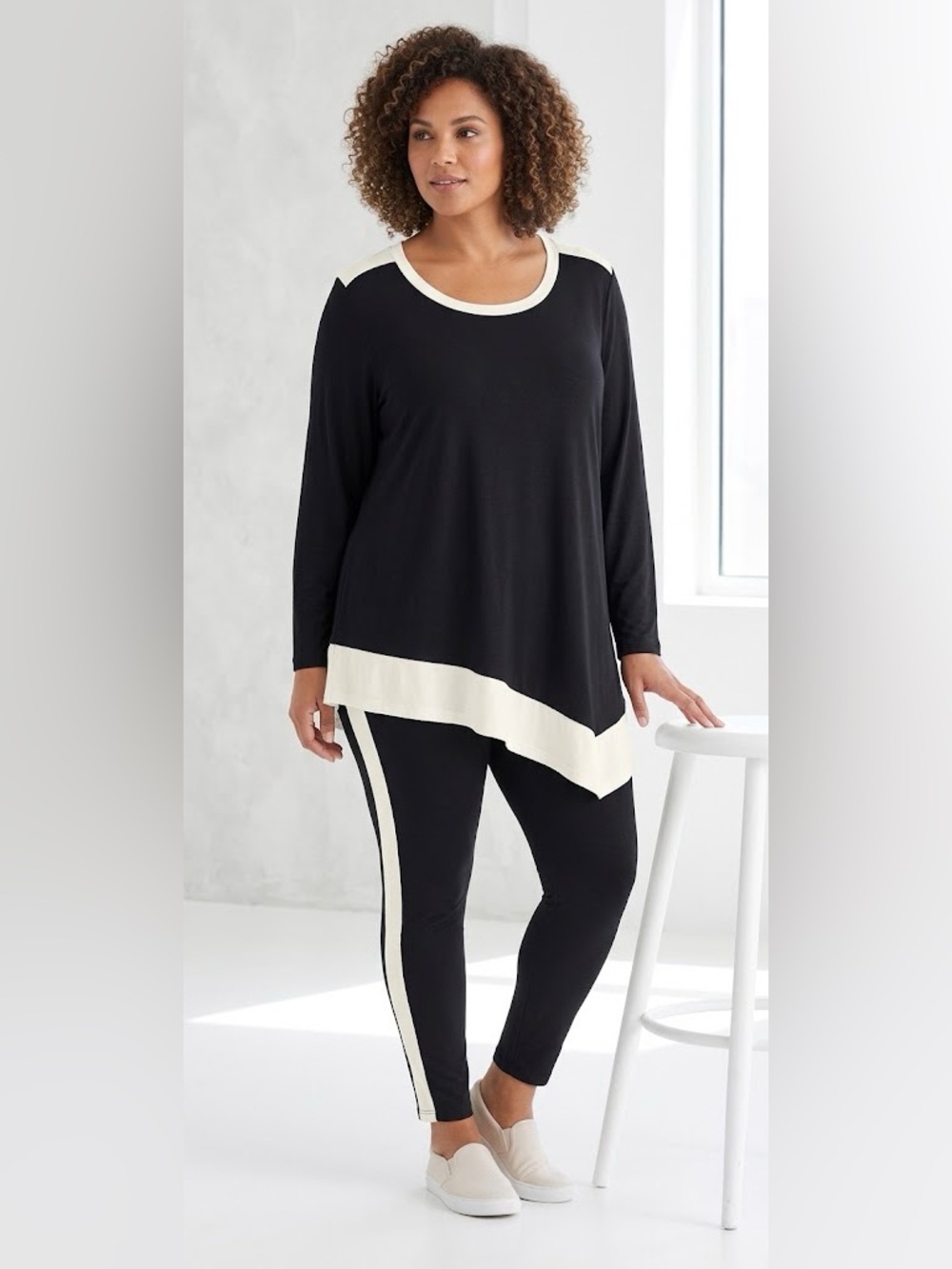 Roaman’s 2-Piece Colorblock Asymmetrical Tunic Top & Leggings Set Size 2X